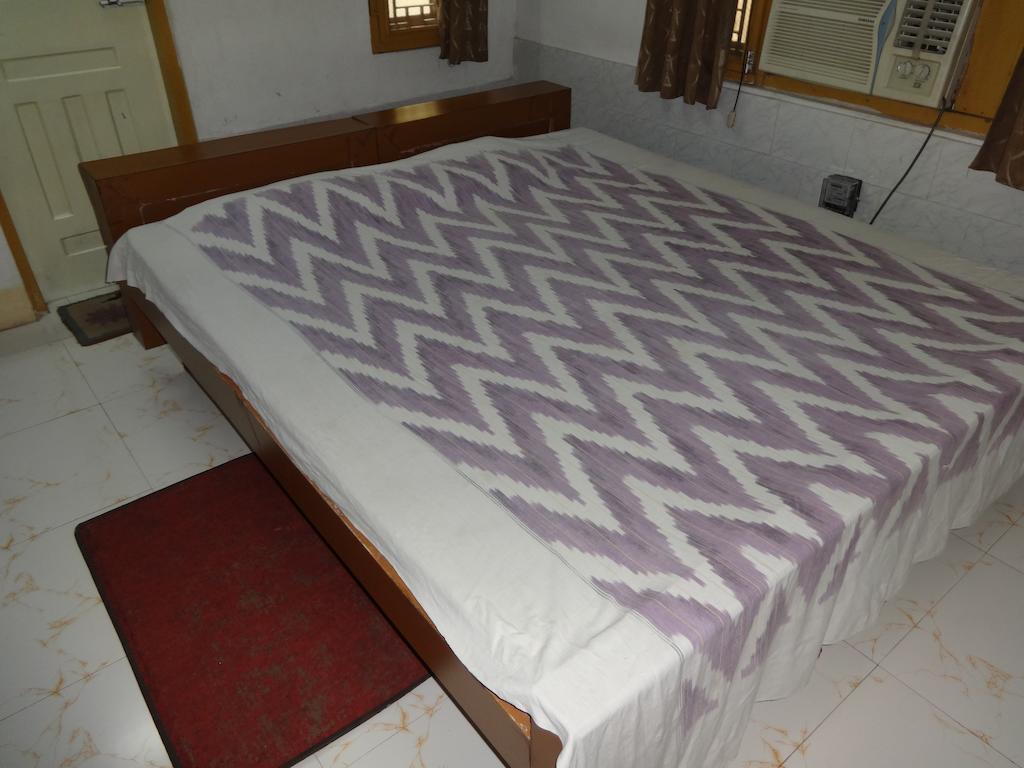 بوهفانيشفار Hotel Upasana الغرفة الصورة